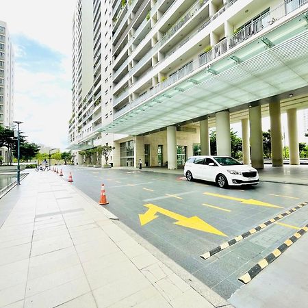 Secc Luxury 2-Br Apartment, Scenic Valley, Saigon Exhibition And Convention Center, Fv Hospital, Phu My Hung District 7 โฮจิมินห์ซิตี้ ภายนอก รูปภาพ