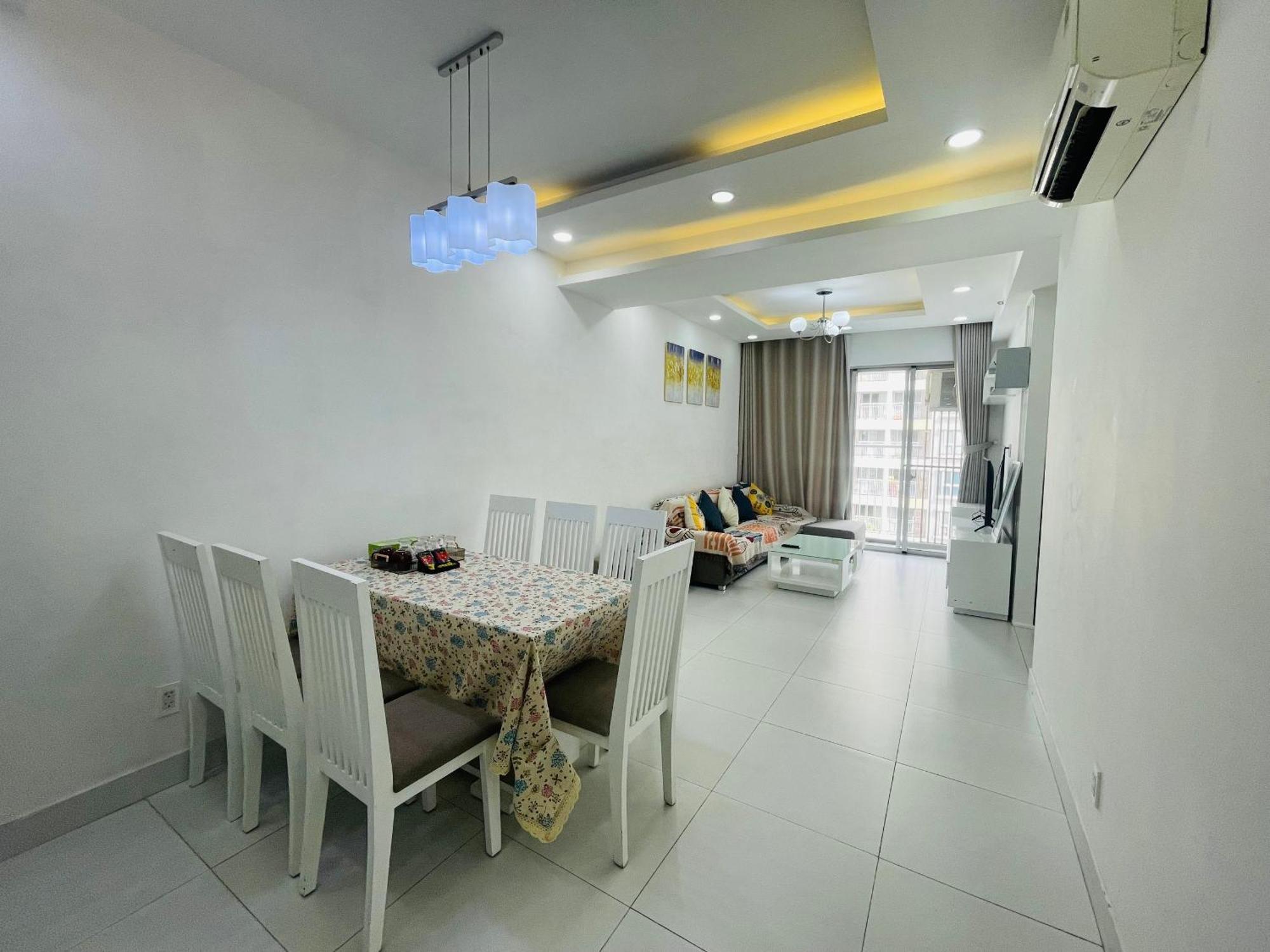 Secc Luxury 2-Br Apartment, Scenic Valley, Saigon Exhibition And Convention Center, Fv Hospital, Phu My Hung District 7 โฮจิมินห์ซิตี้ ภายนอก รูปภาพ