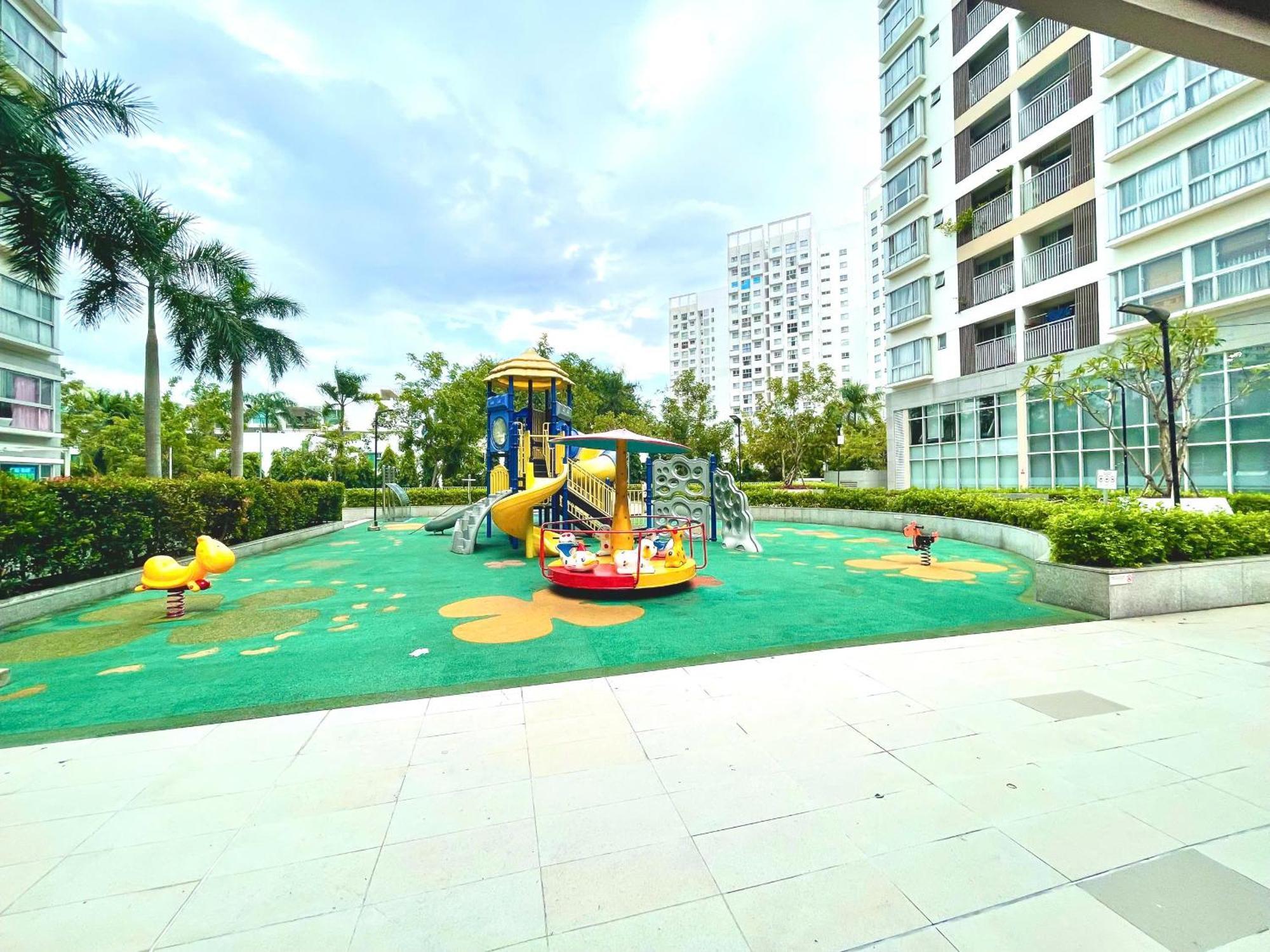 Secc Luxury 2-Br Apartment, Scenic Valley, Saigon Exhibition And Convention Center, Fv Hospital, Phu My Hung District 7 โฮจิมินห์ซิตี้ ภายนอก รูปภาพ