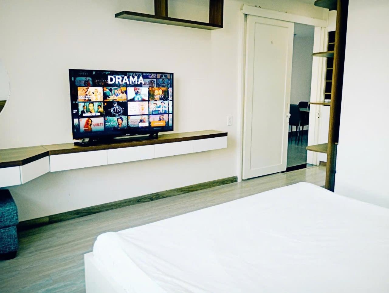 Secc Luxury 2-Br Apartment, Scenic Valley, Saigon Exhibition And Convention Center, Fv Hospital, Phu My Hung District 7 โฮจิมินห์ซิตี้ ภายนอก รูปภาพ
